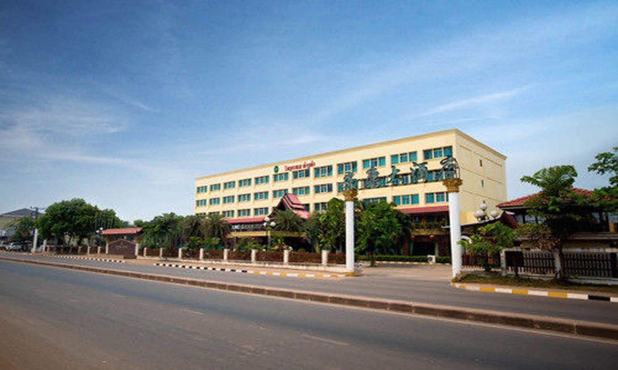 Angkham Hotel В'єнтьян Екстер'єр фото